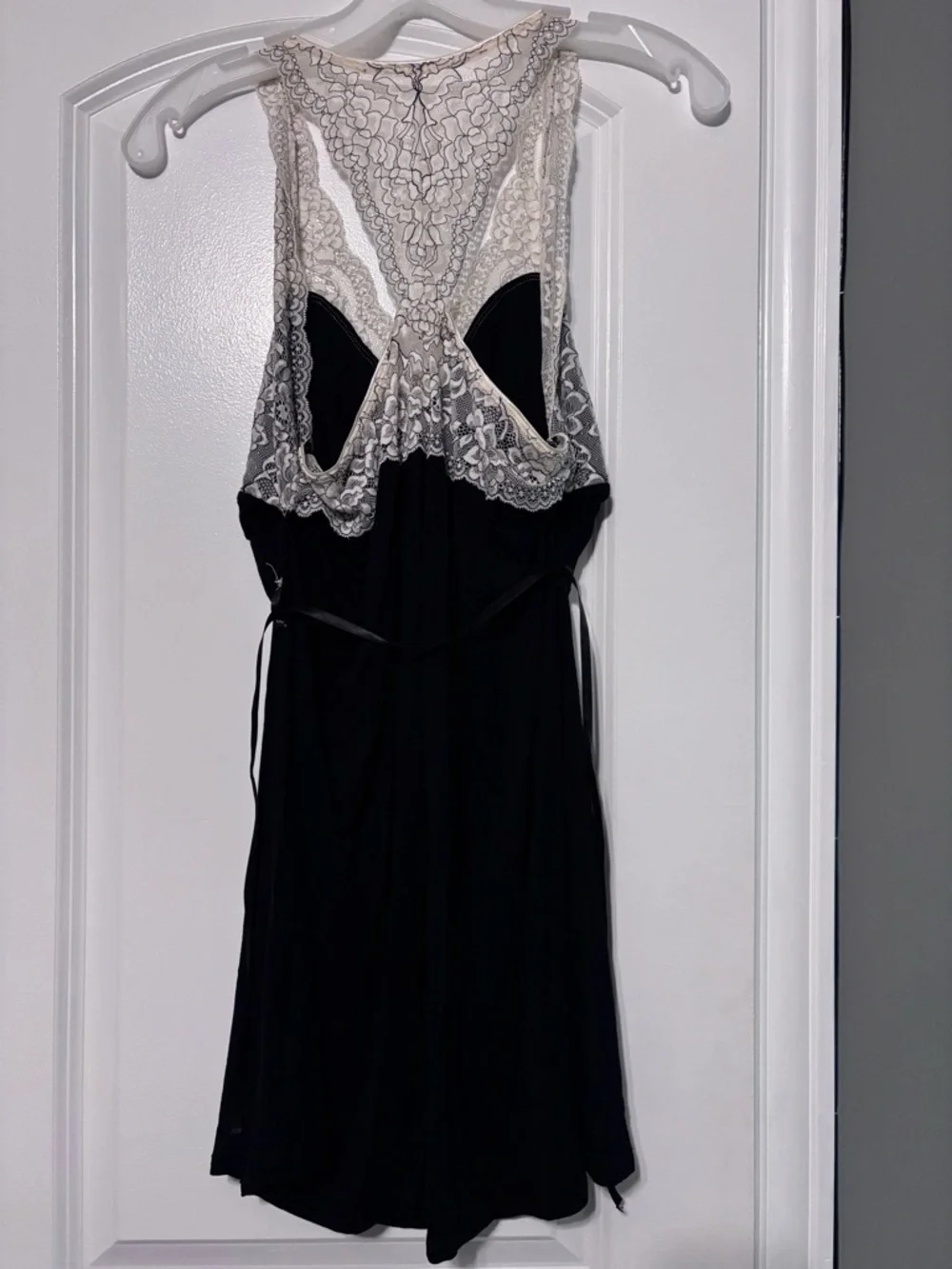 Adore Me Black and Ivory Lace Bodice Nightie Dress Size Large - Picture 7 of 13